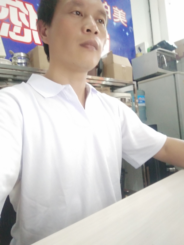 深蓝色的海的第一张照片--南平相亲网