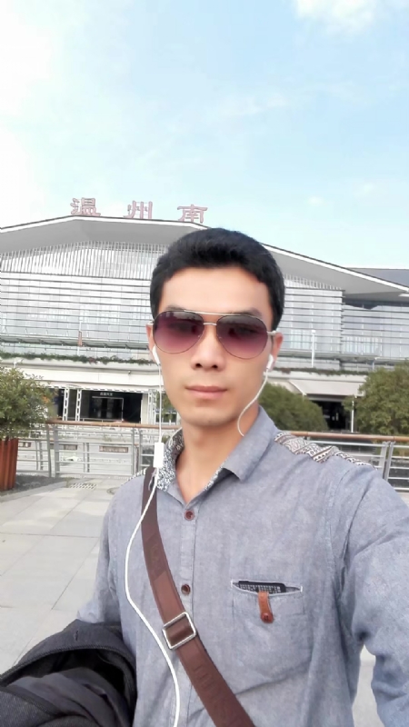 错把真心喂了狗的第三张照片--南平相亲网