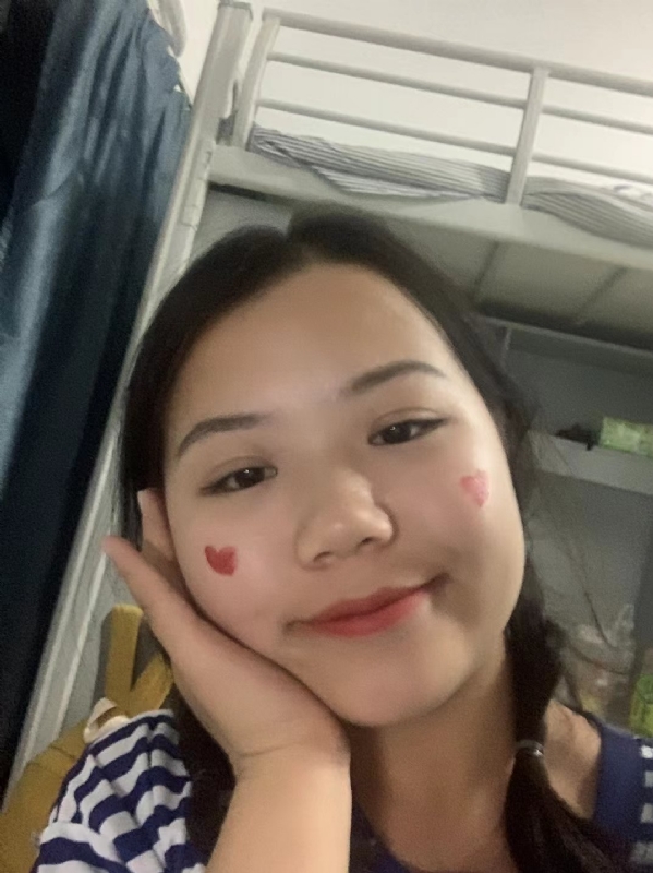 轻轻的一片云的第一张照片--南平相亲网