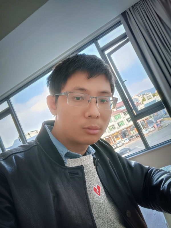 也许只是缺少一个拥抱的第二张照片--南平相亲网