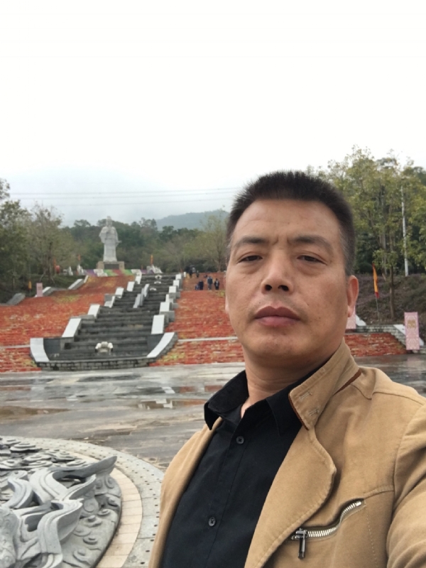 开心的松鼠的第一张照片--南平相亲网